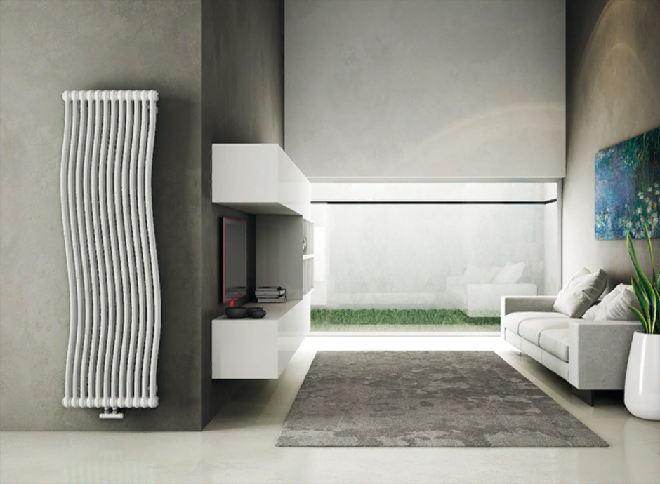 Вертикальный радиатор хром