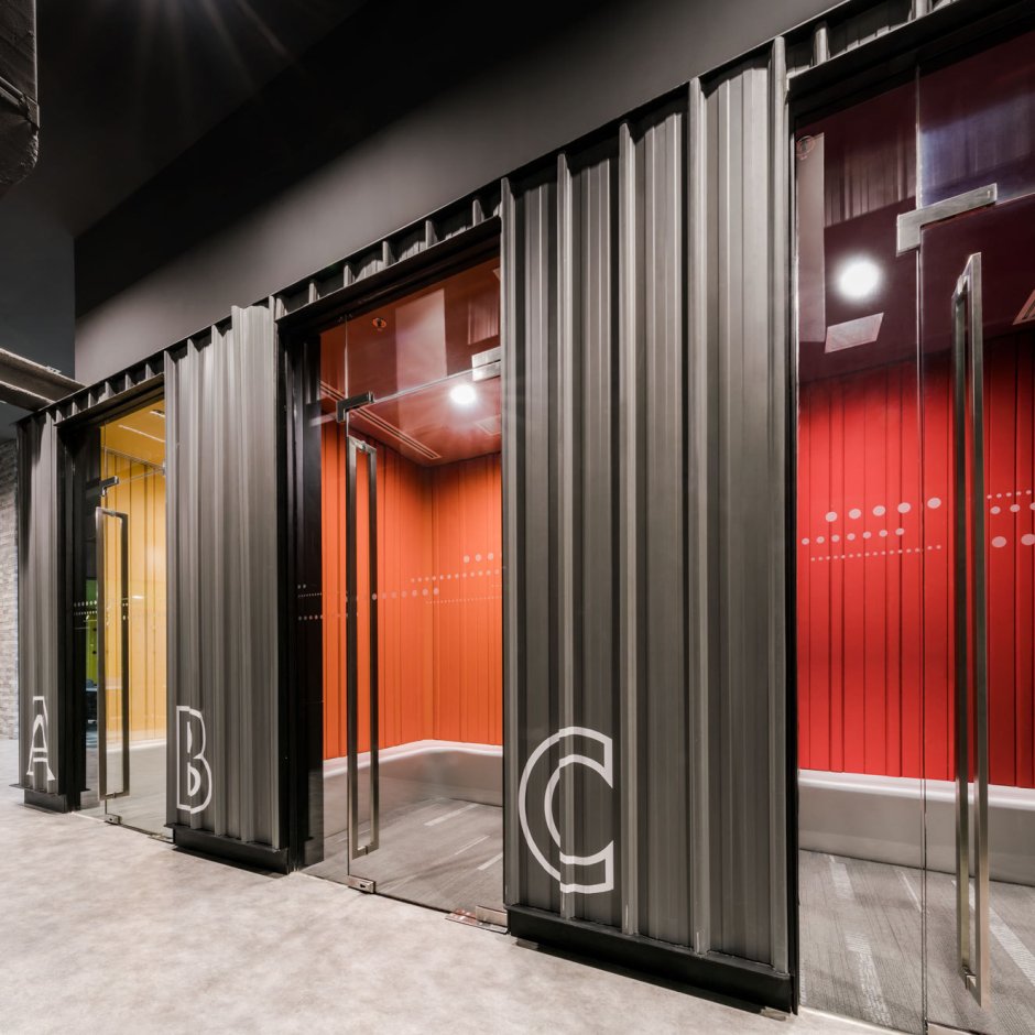 Профнастил в интерьере