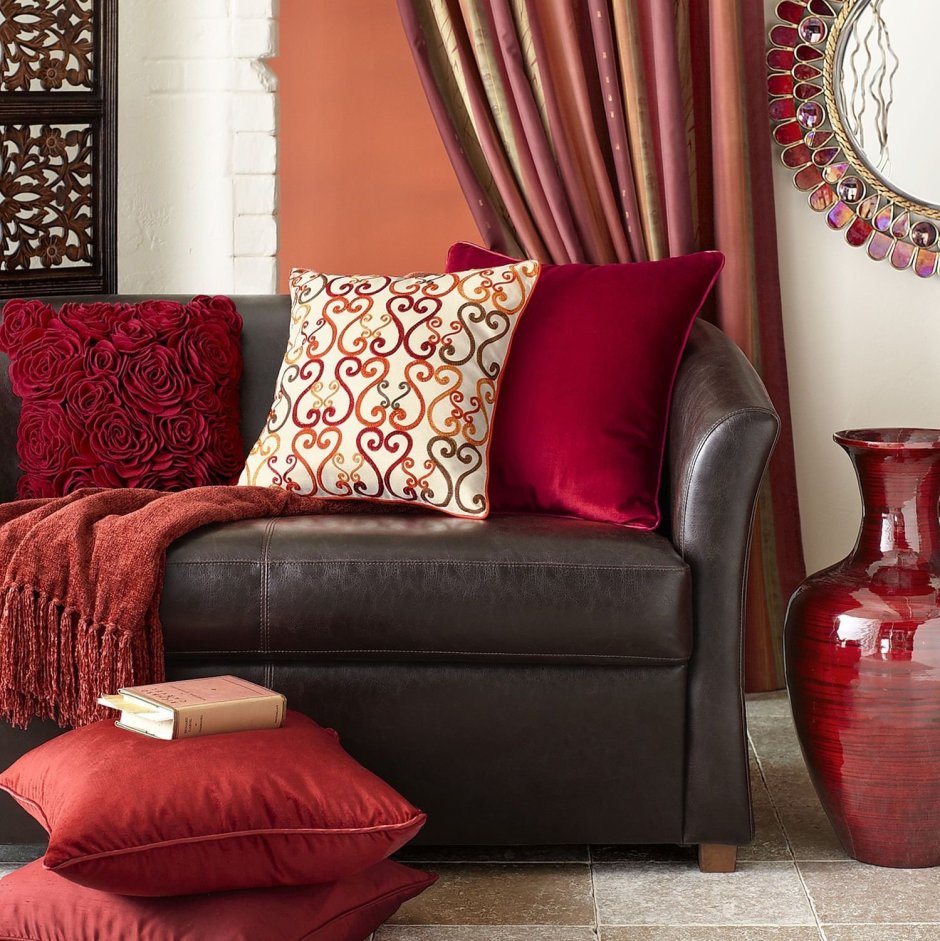 Бордовая мебель в интерьере