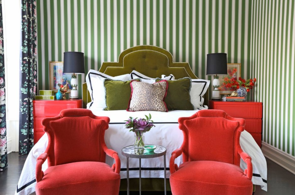 Интерьер в красно зеленых тонах