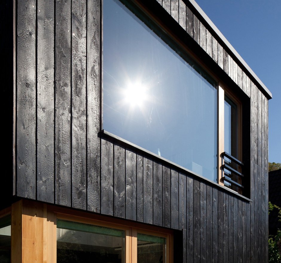 Фасад из обожженного дерева