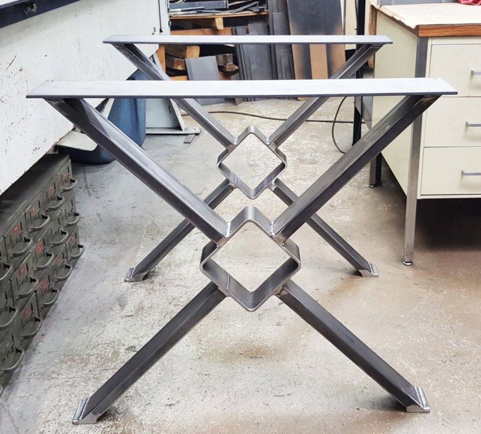Стол из профильной трубы