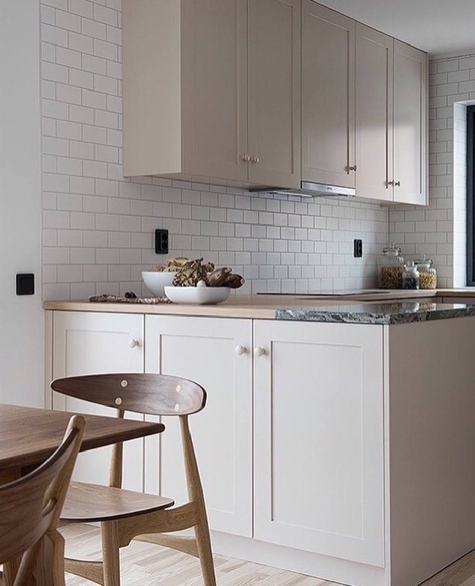 Серая кухня бежевые стены