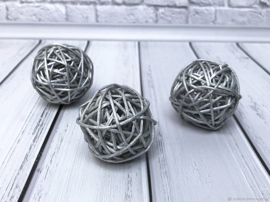 Плетеные шарики для декора