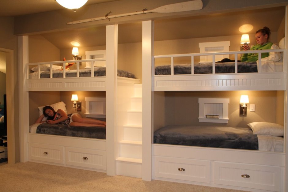 Кровать для четверых детей