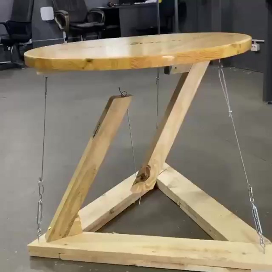Тенсегрити столик из дерева