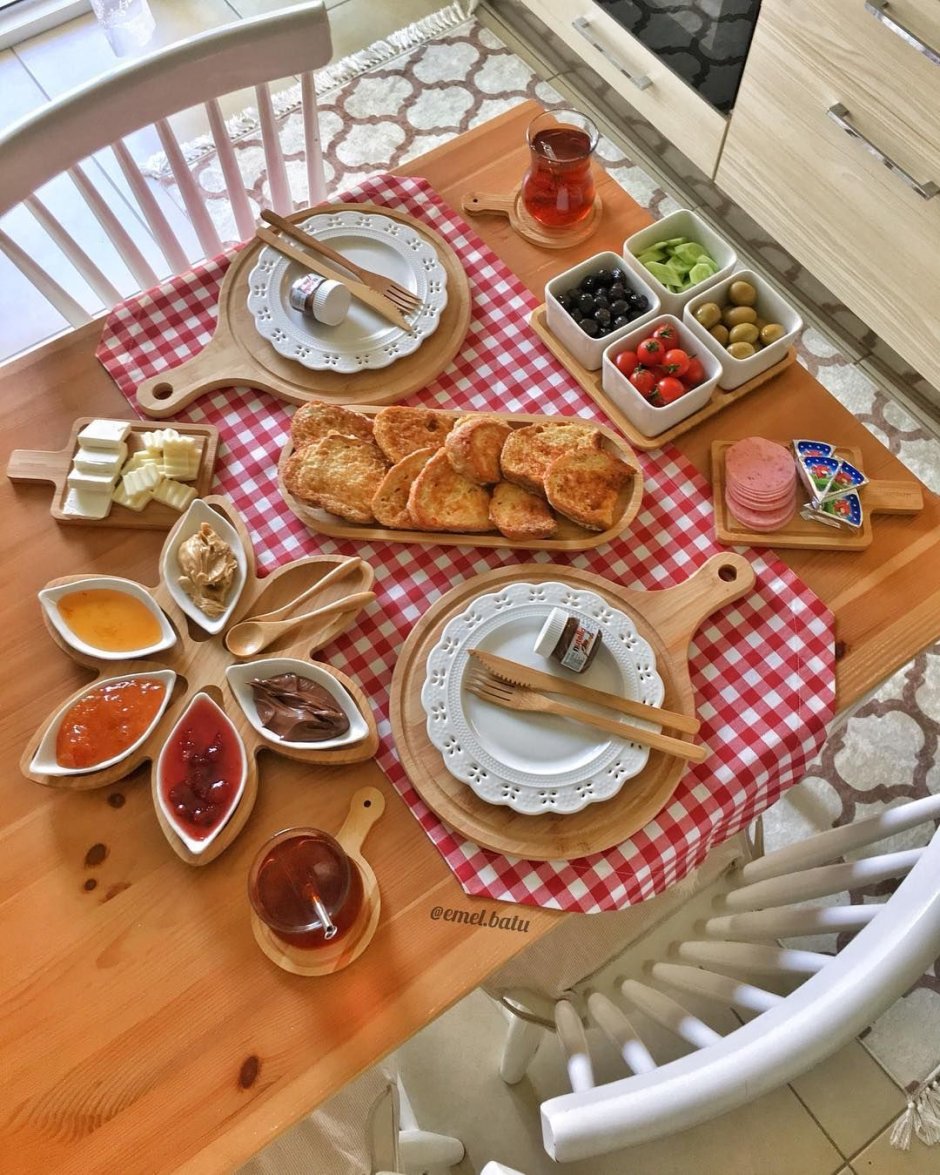 Красивая сервировка завтрака