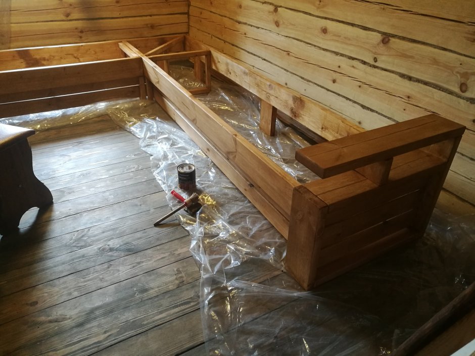 Угловая лавочка в баню