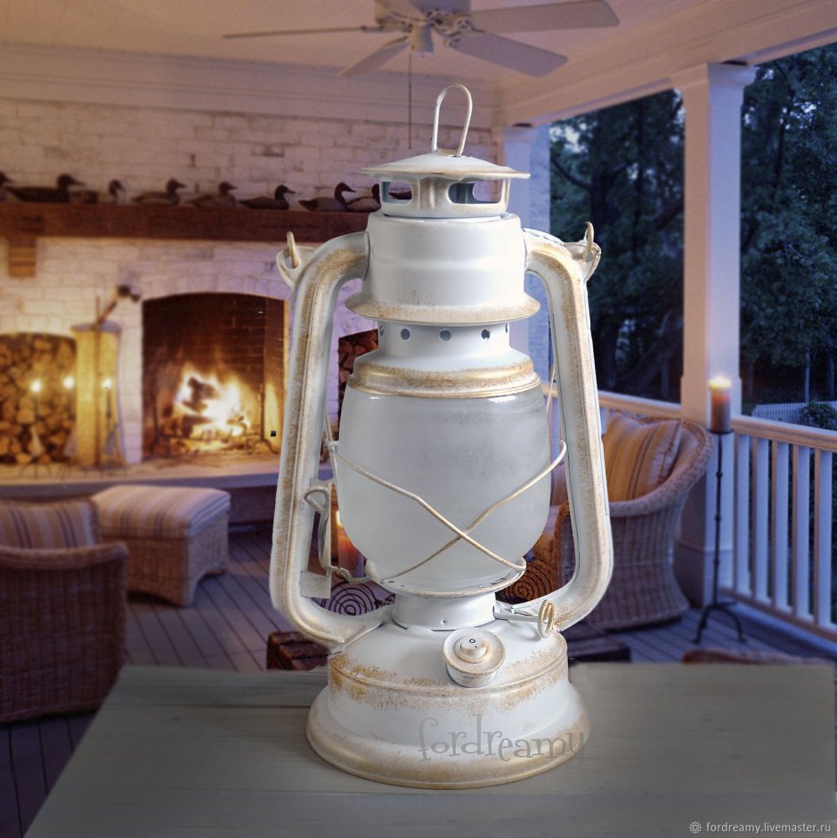 Керосиновая лампа Парижанка