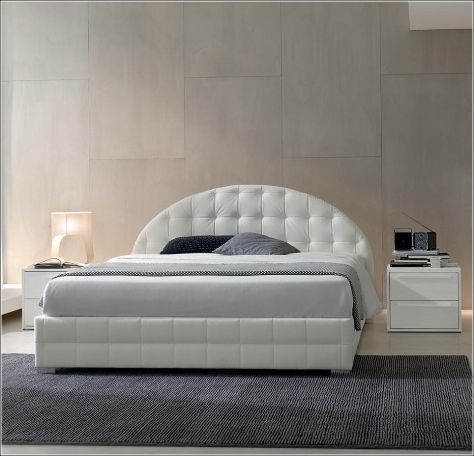 Кровать с полукруглым изголовьем