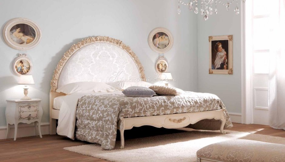 Кровать с овальным изголовьем