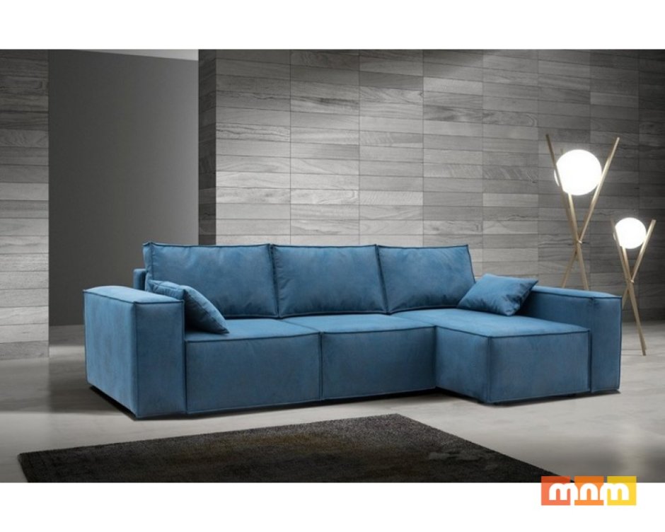 Диван на высоких ножках