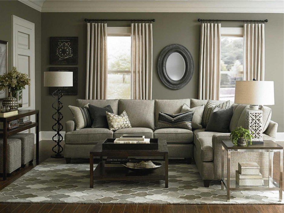 Серо бежевый диван