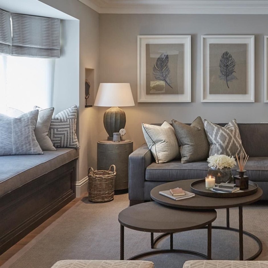 Уютная гостиная в серых тонах