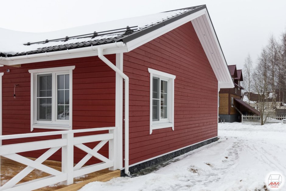 Фасад из вертикальной доски