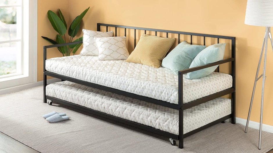 Кровать -диван икеа металлическая двуспальная