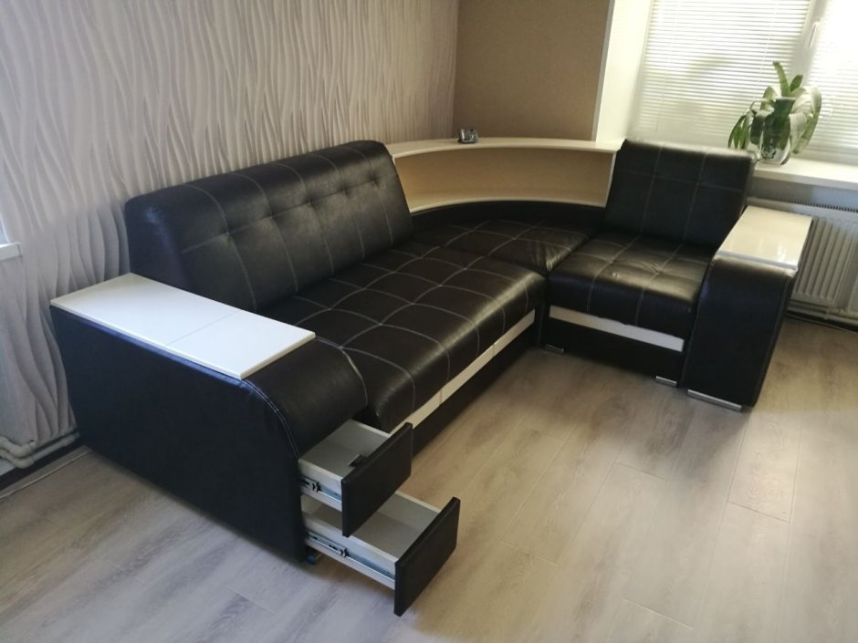 Диван с углом