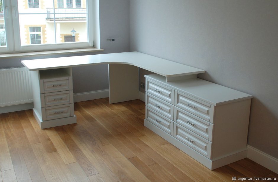 Письменный стол с комодом