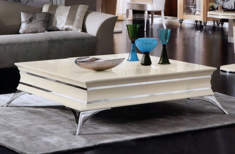 Стол журнальный Meridio итальянской фабрики Natuzzi Italia