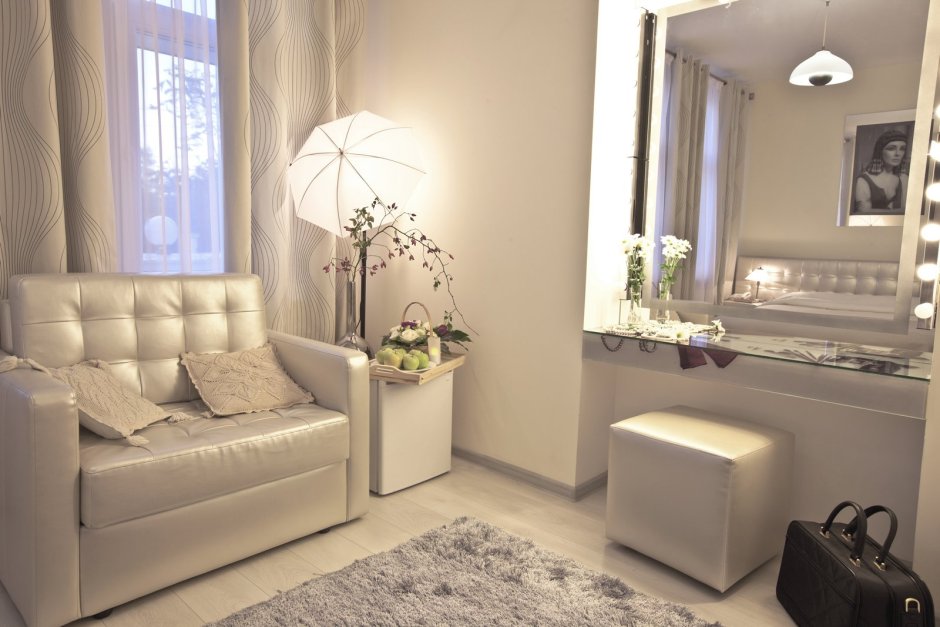 Спальня с диваном вместо кровати