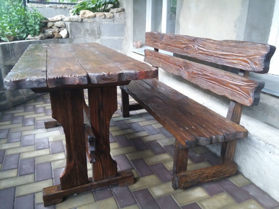 Стол в рустикальном стиле