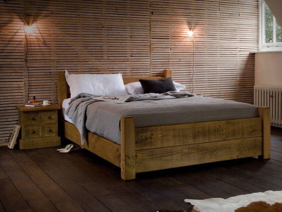 Деревянная кровать в стиле лофт