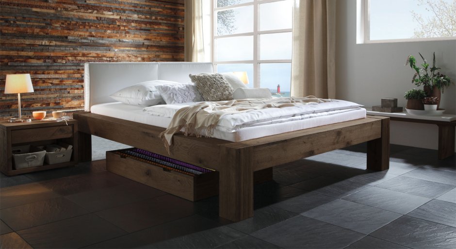 Кровать деревянная из бруса двуспальная