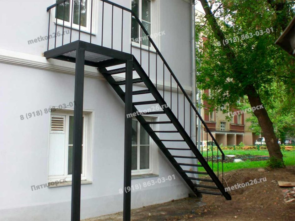 Одномаршевая эвакуационная лестница
