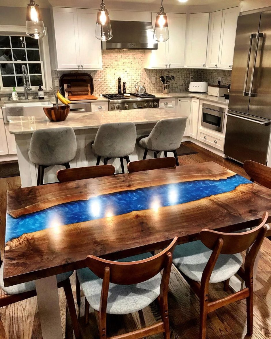 Обеденный стол вид сверху