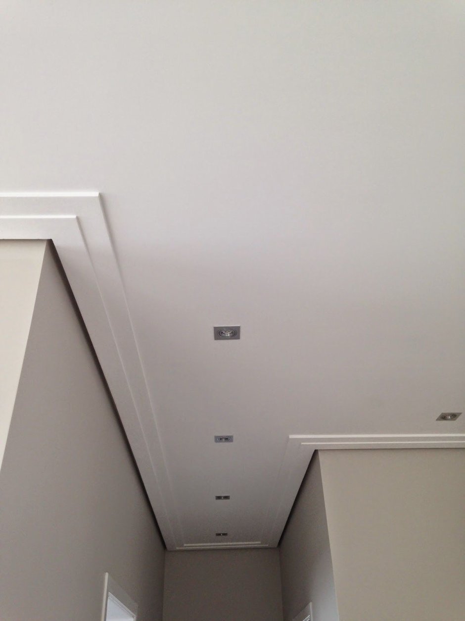 Плинтус для гипсокартонного потолка