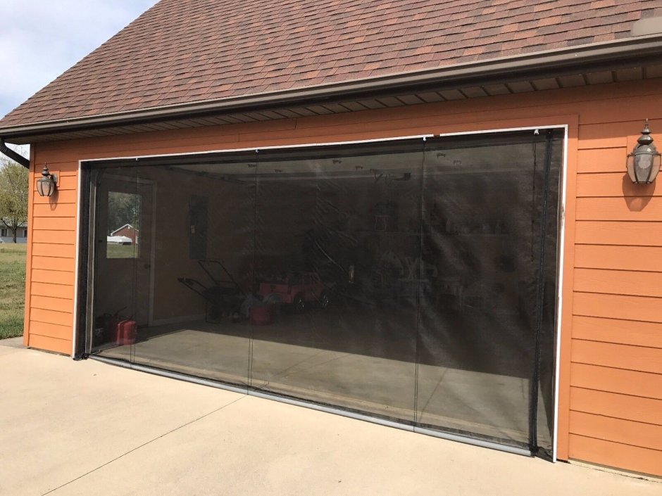 Подъёмные ворота для гаража стекляные