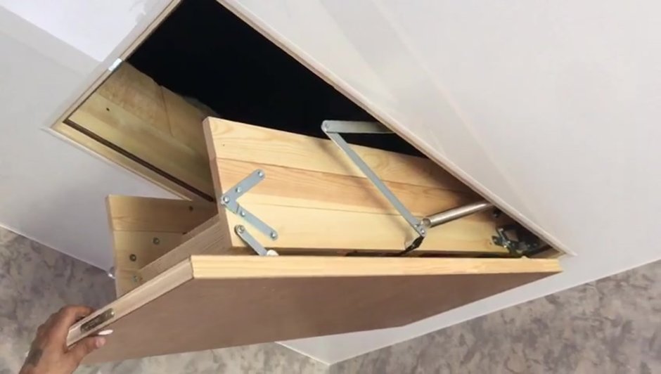 Лестница на мансарду