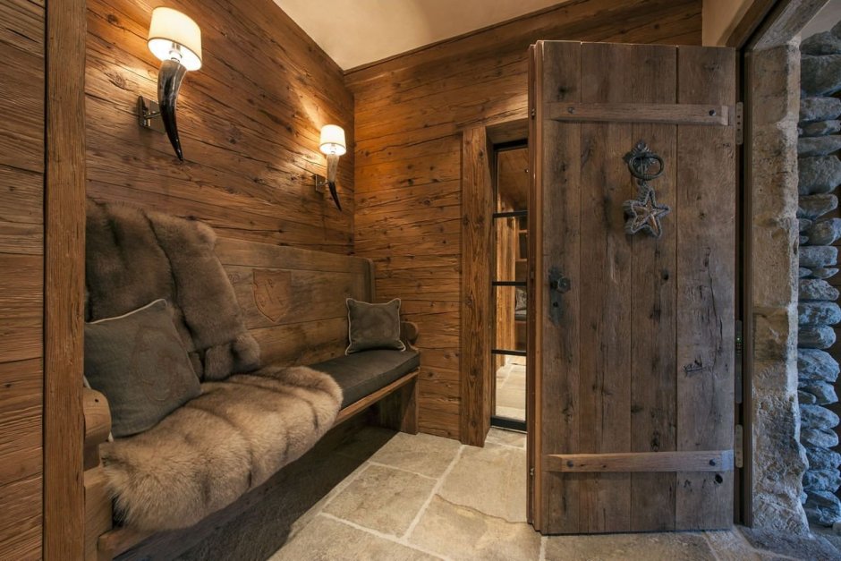 Прихожая в стиле Шале