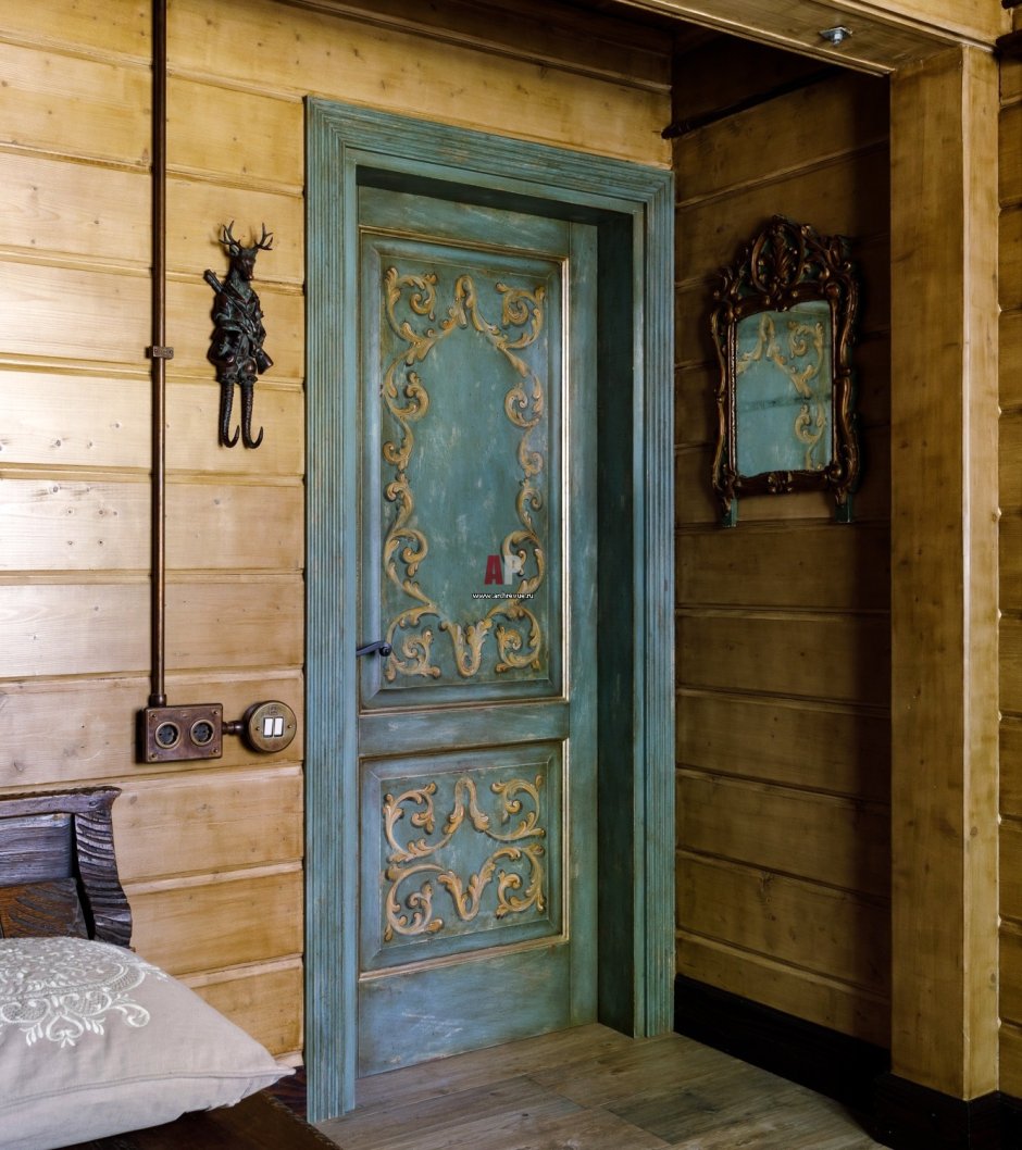 Классические двери в интерьере