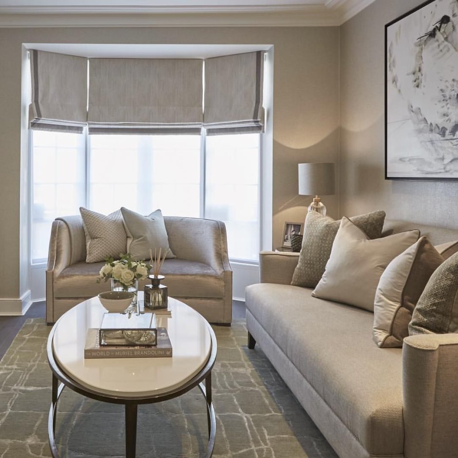 Прямоугольный эркер в гостиной