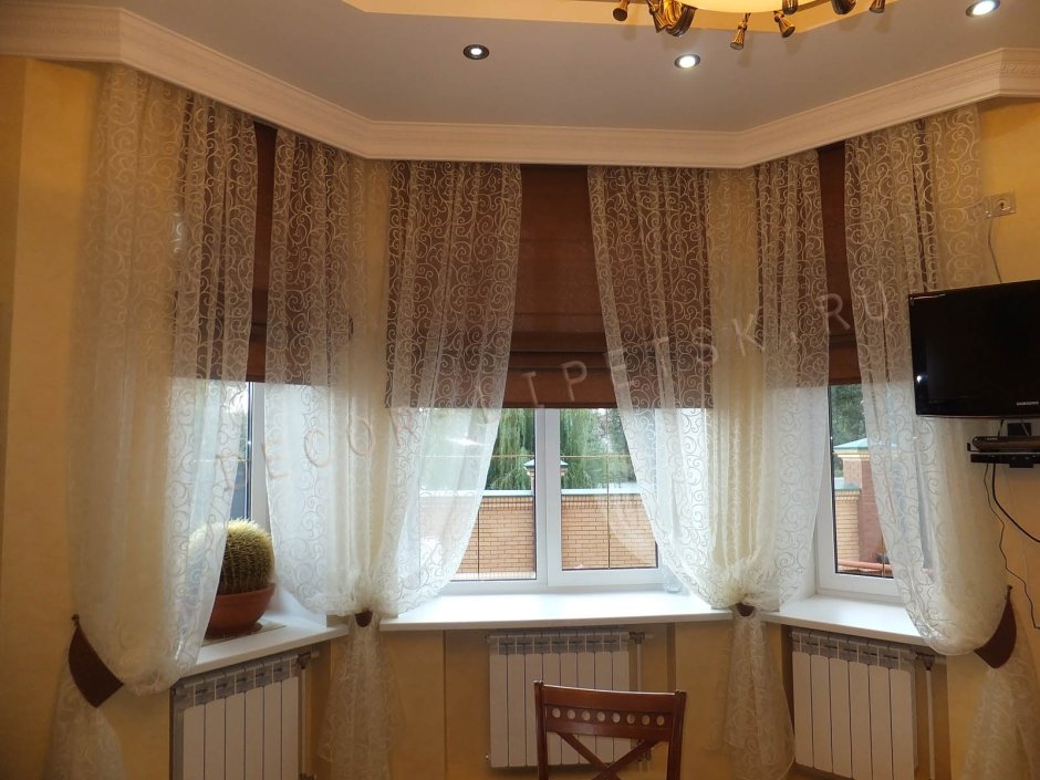 Гардины под эркерные окна