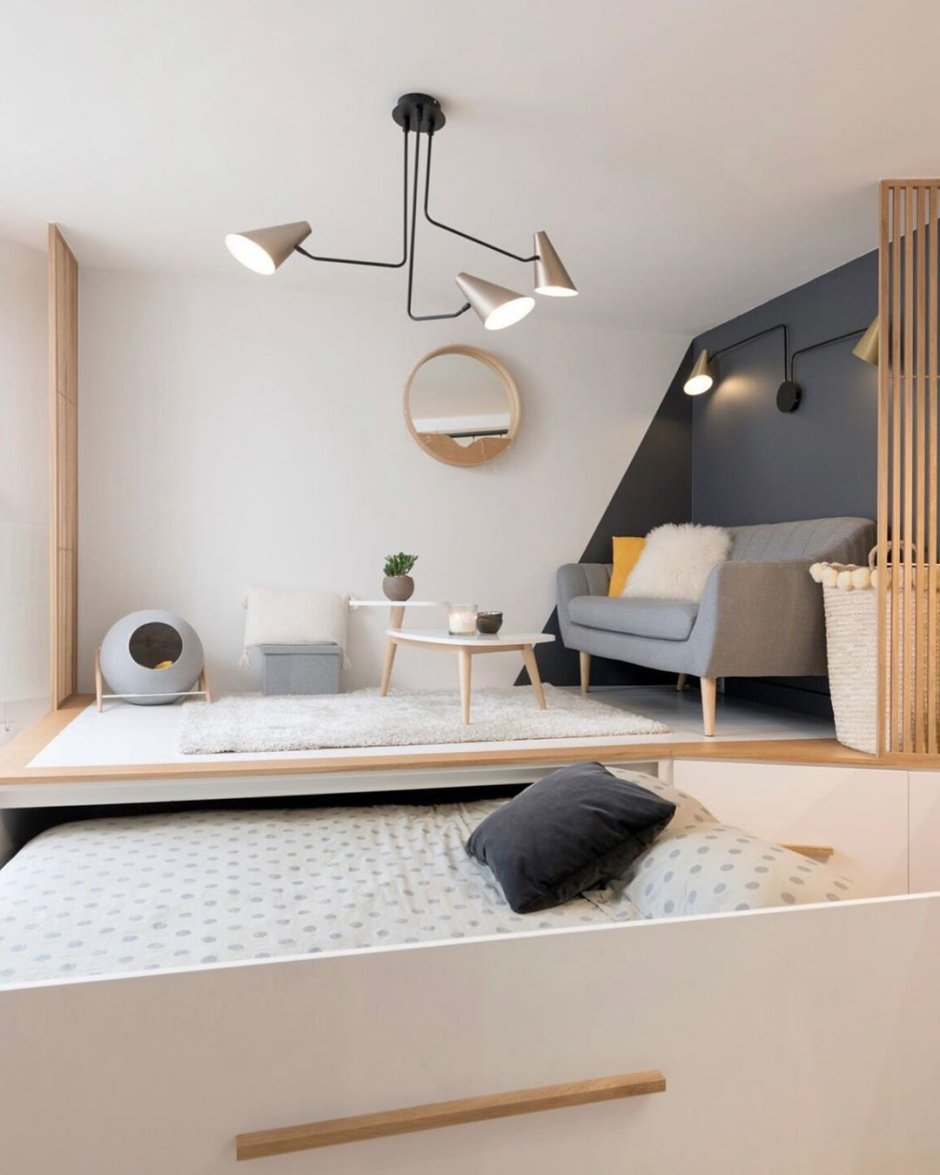 Кровать на подиуме в интерьере