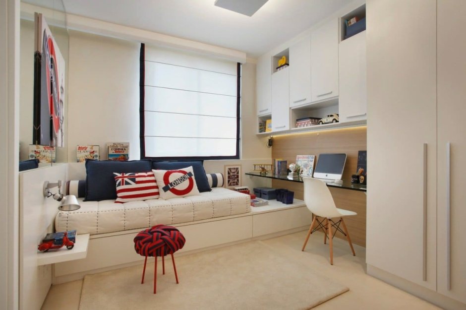 Высокая кровать шкаф