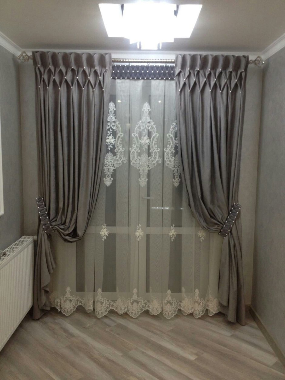 Шторы на карнизе с кольцами