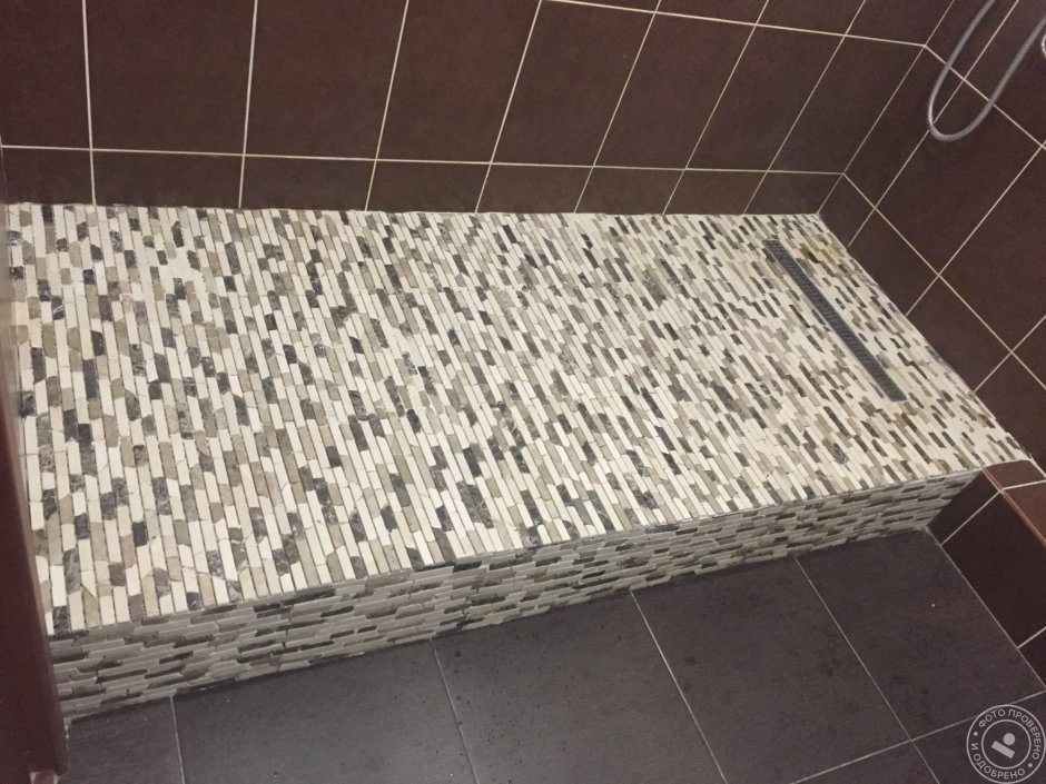 Душевые поддоны из мозаики