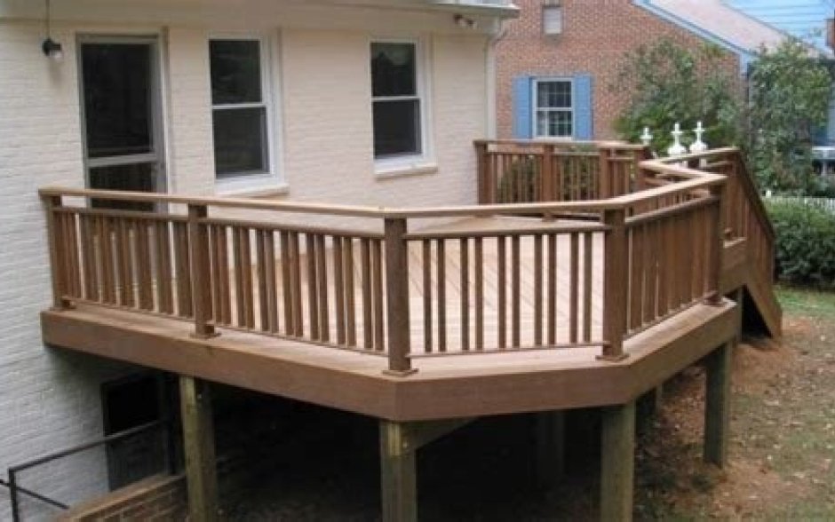 Ограждение балкона на даче