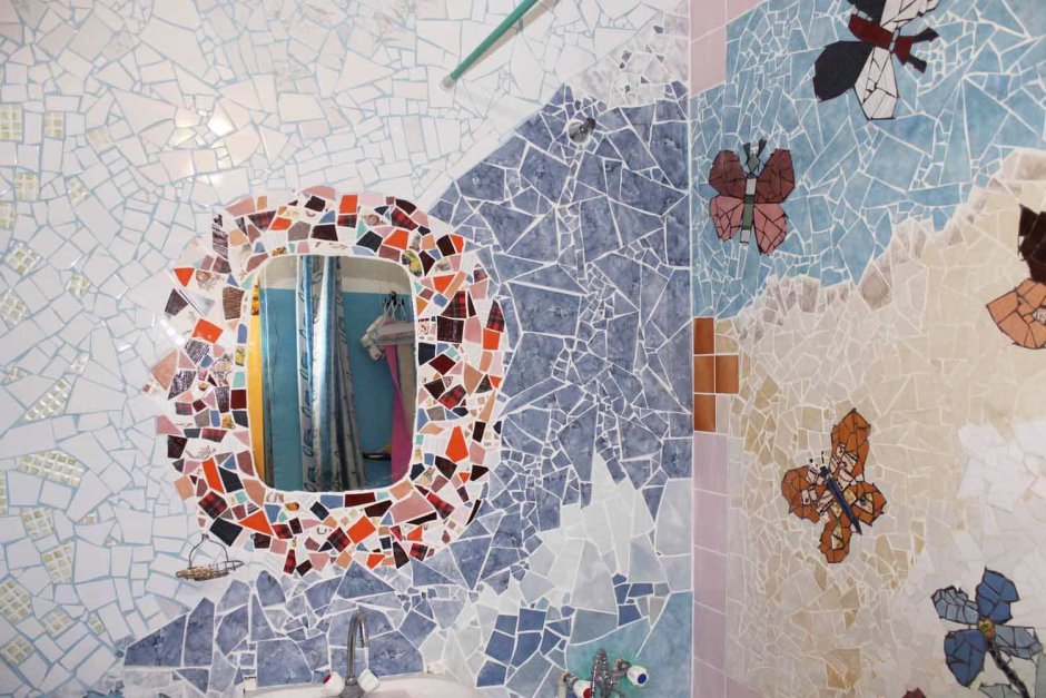 Зеркальная плитка в интерьере