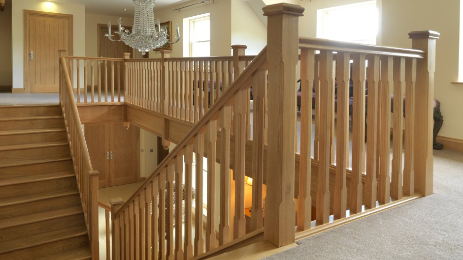 Ограждение для лестницы из дерева