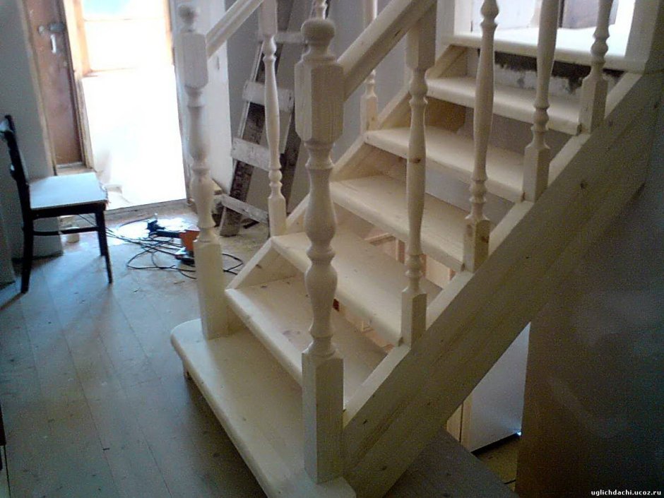 Деревянные ограждения для лестниц