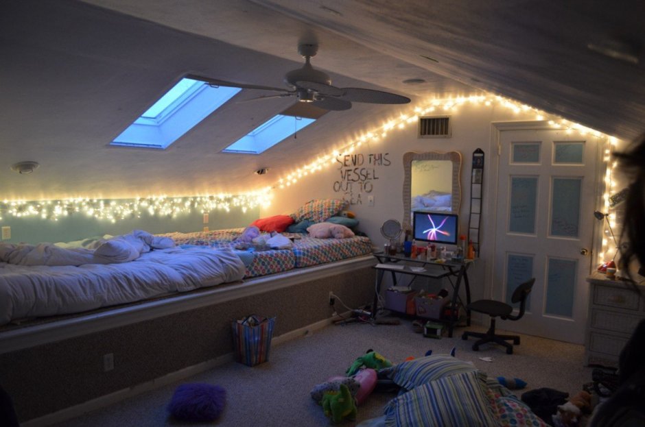 Комната на чердаке для подростка