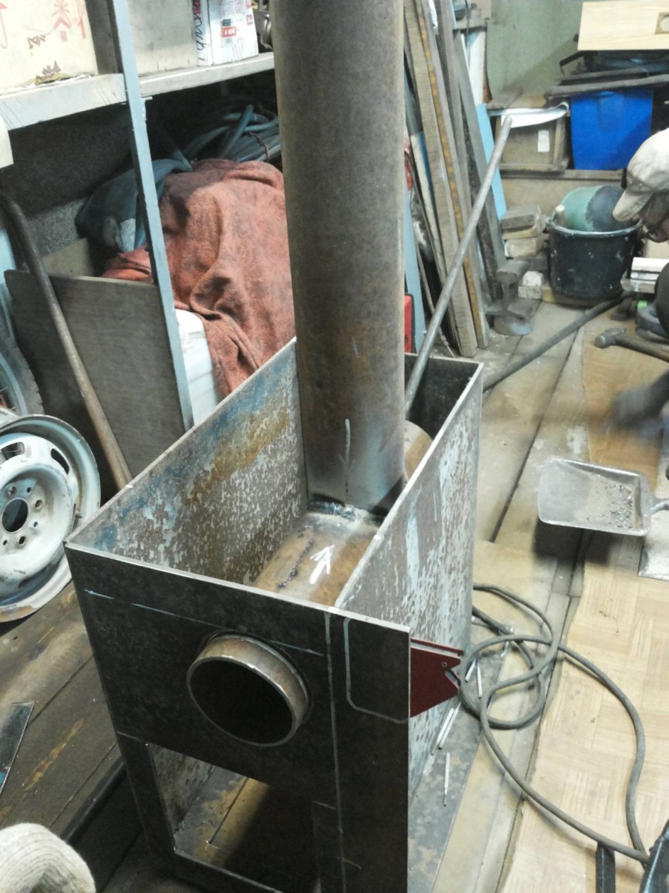 Печь с водяным контуром из пропанового баллона