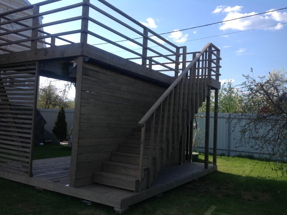 Двухэтажная беседка