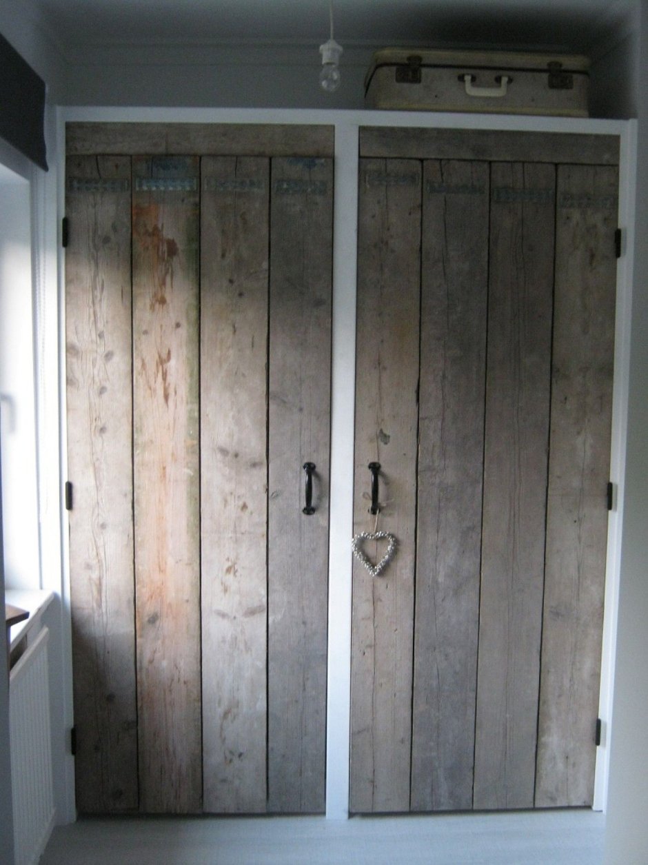 Шкаф на балкон с вагонки