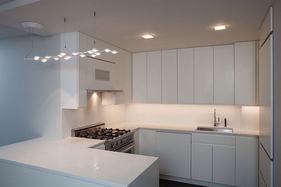 Короб из гипсокартона для вытяжки на кухне