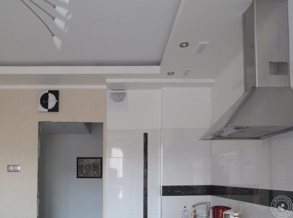 Гипсокартонные потолки на кухне